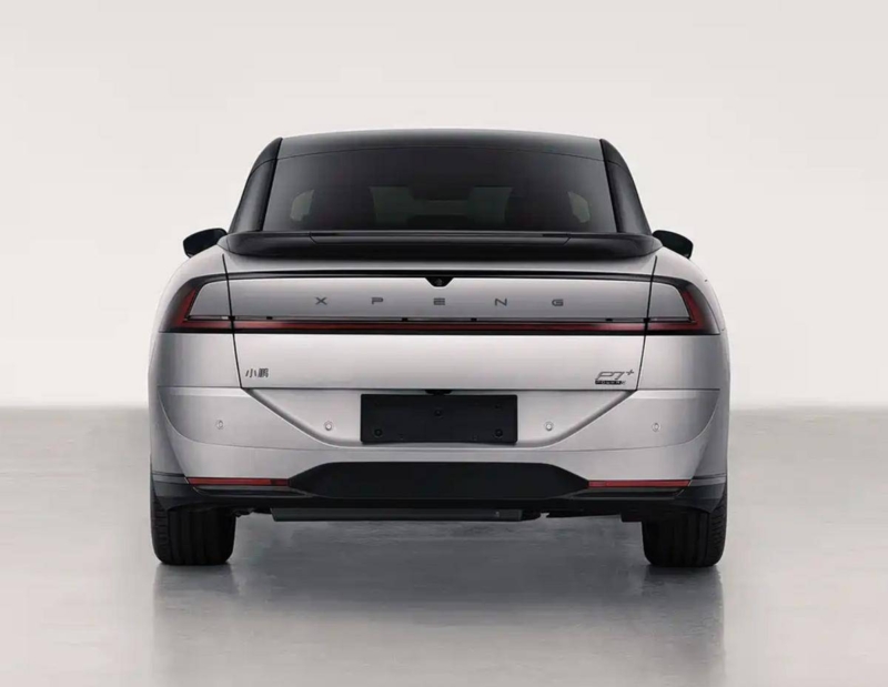 По данным китайского MIIT, новая модель будет оснащена литий-железо-фосфатной аккумуляторной батареей ёмкостью 49,2 кВт&middot;ч, которая обеспечит запас хода на чистом электричестве (по циклу CLTC) в 325 км.