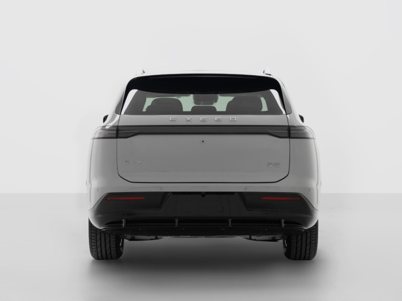 Внедорожник Exeed Exlantix ET7 от Chery мощностью до 473 л.с. будет предлагаться в вариантах BEV и EREV