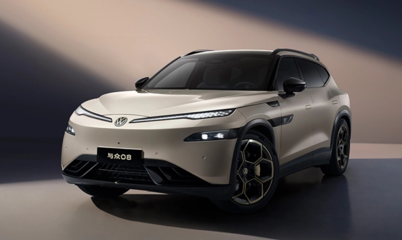 Модель зарегистрирована в Министерстве промышленности и информационных технологий Китая (MIIT) и является серийной версией концепт-кара ID. EVO. Как сообщает IT-home, автомобиль будет доступен в одномоторной и двухмоторной комплектациях.