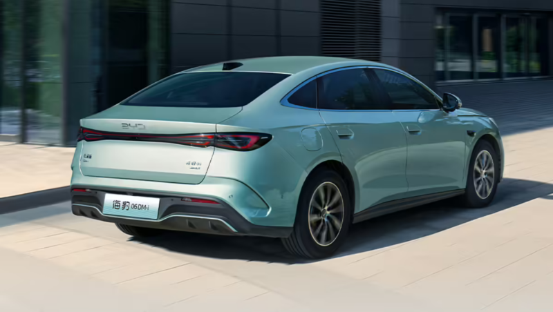 2026 BYD Seal 06 DM-i с запасом хода на электричестве 128 км появится на рынке по цене от 1,11 млн рублей