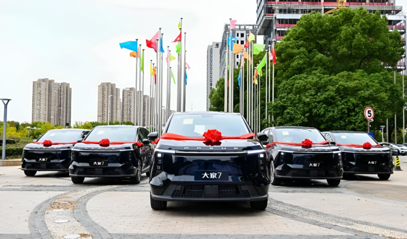 Первый в Китае внедорожник MPV с заменой аккумулятора поступает в продажу: SAIC Maxus поставляет 100 единиц с запасом хода 527 км.