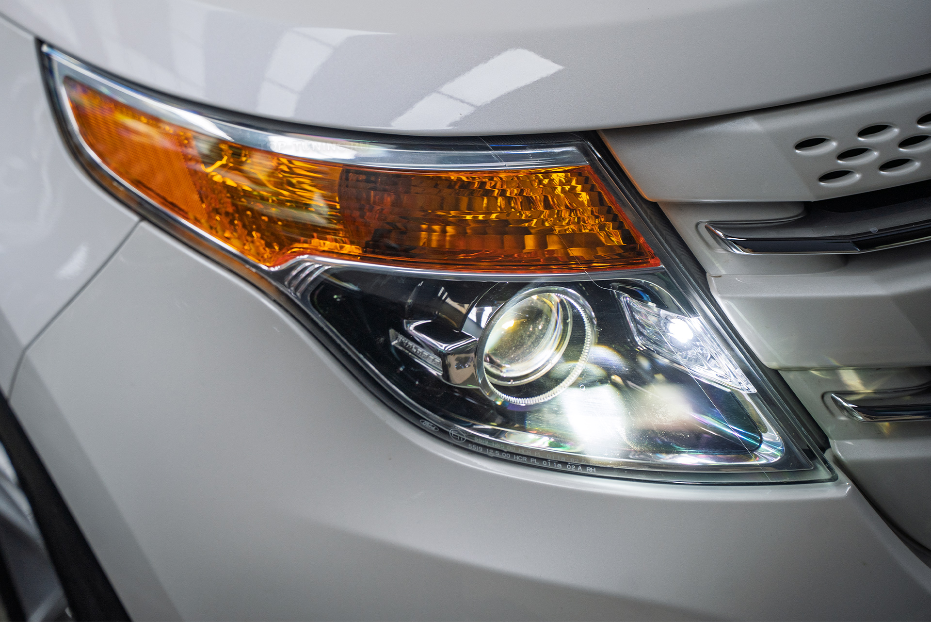 Замена линз в фарах Ford Explorer V &ndash; LED-модули MaxBeam 2.0