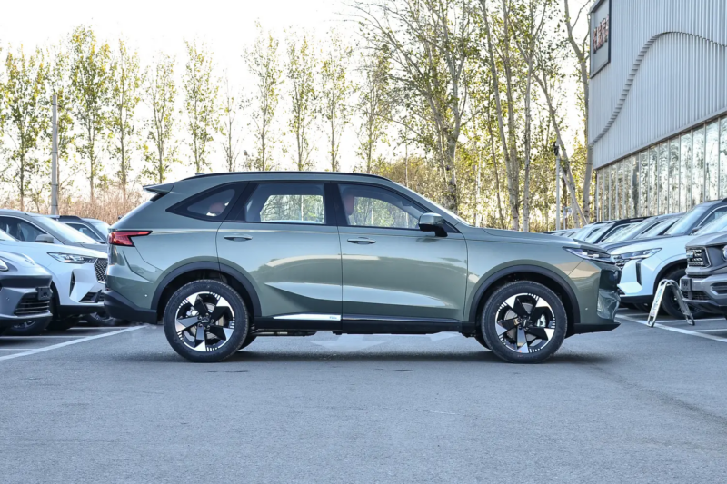 Запущен в продажу среднеразмерный внедорожник Haval H6L от GWM с двигателем объемом 2,0 литра по цене от 16 500 долларов США