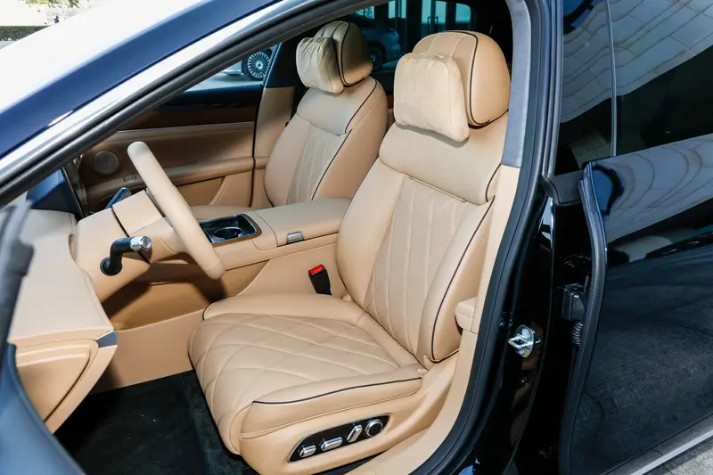 Сегодня на пресс-конференции Harmony Intelligent Mobility Alliance, посвященной новым продуктам, которая состоялась в преддверии автосалона в Гуанчжоу в 2025 году, состоялась официальная презентация нового Stelato S9