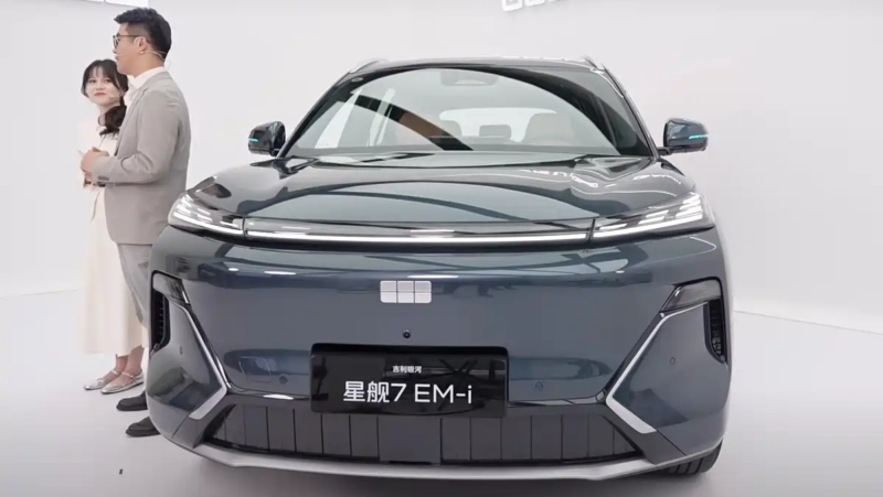 Модель будет доступна в четырёх вариантах, а её официальная цена составит от 95 800 до 123 800 юаней (от 1,08 до 1,4 млн рублей).