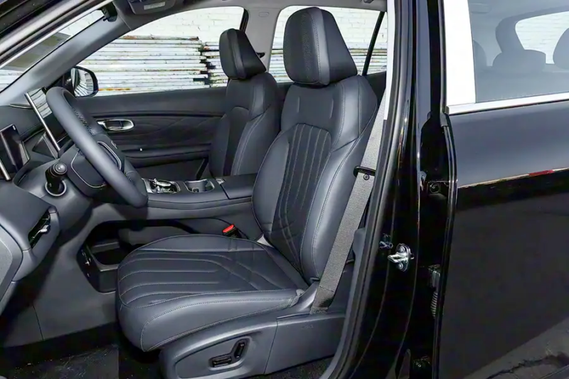 Компания Geely Galaxy объявила о выпуске модели Starship 7 EM-i (известной также как Geely Starry EM-i) в 2026 году