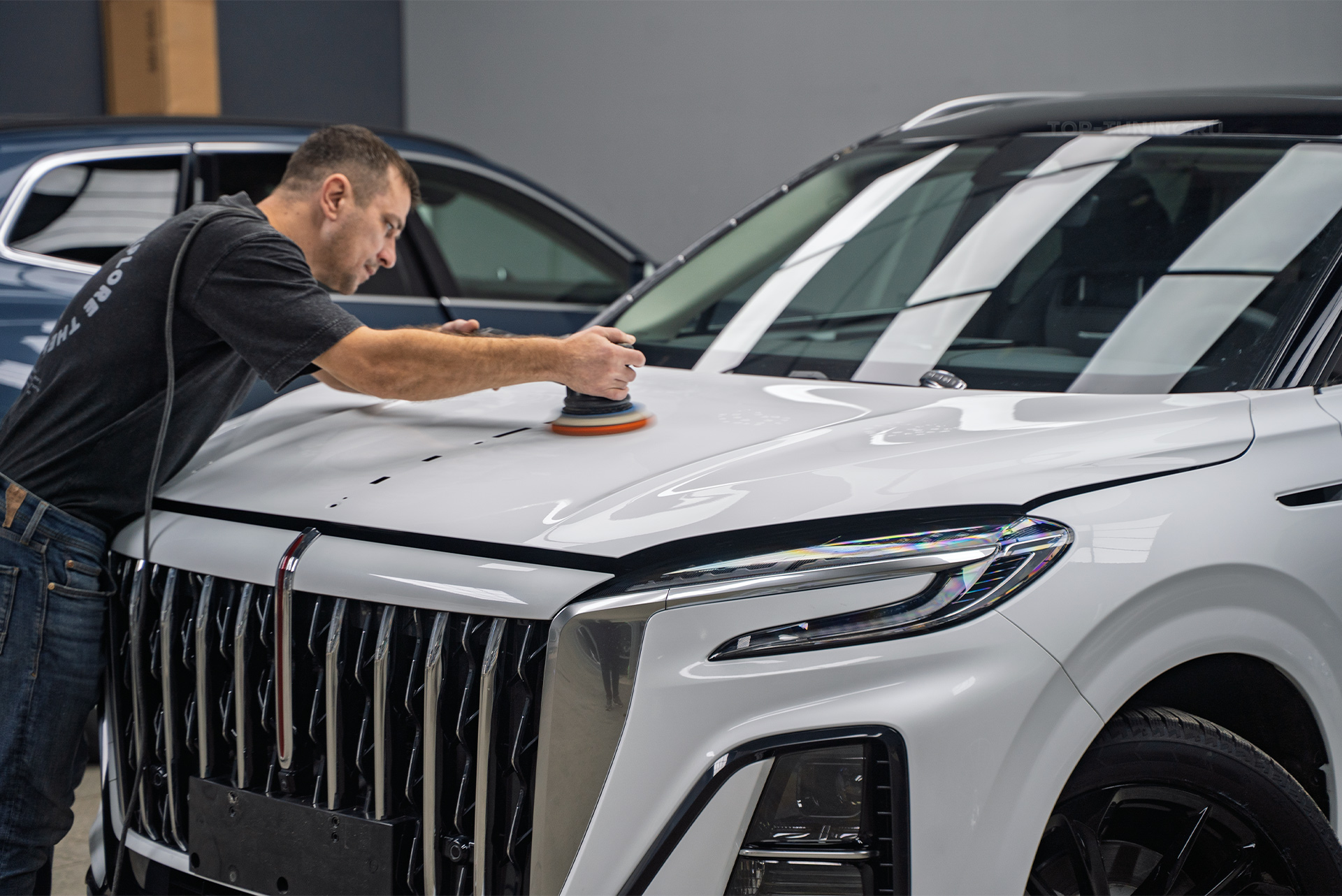 Полная оклейка кузова + доводчики в двери + шумоизоляция дверей Hongqi HS5 2023+