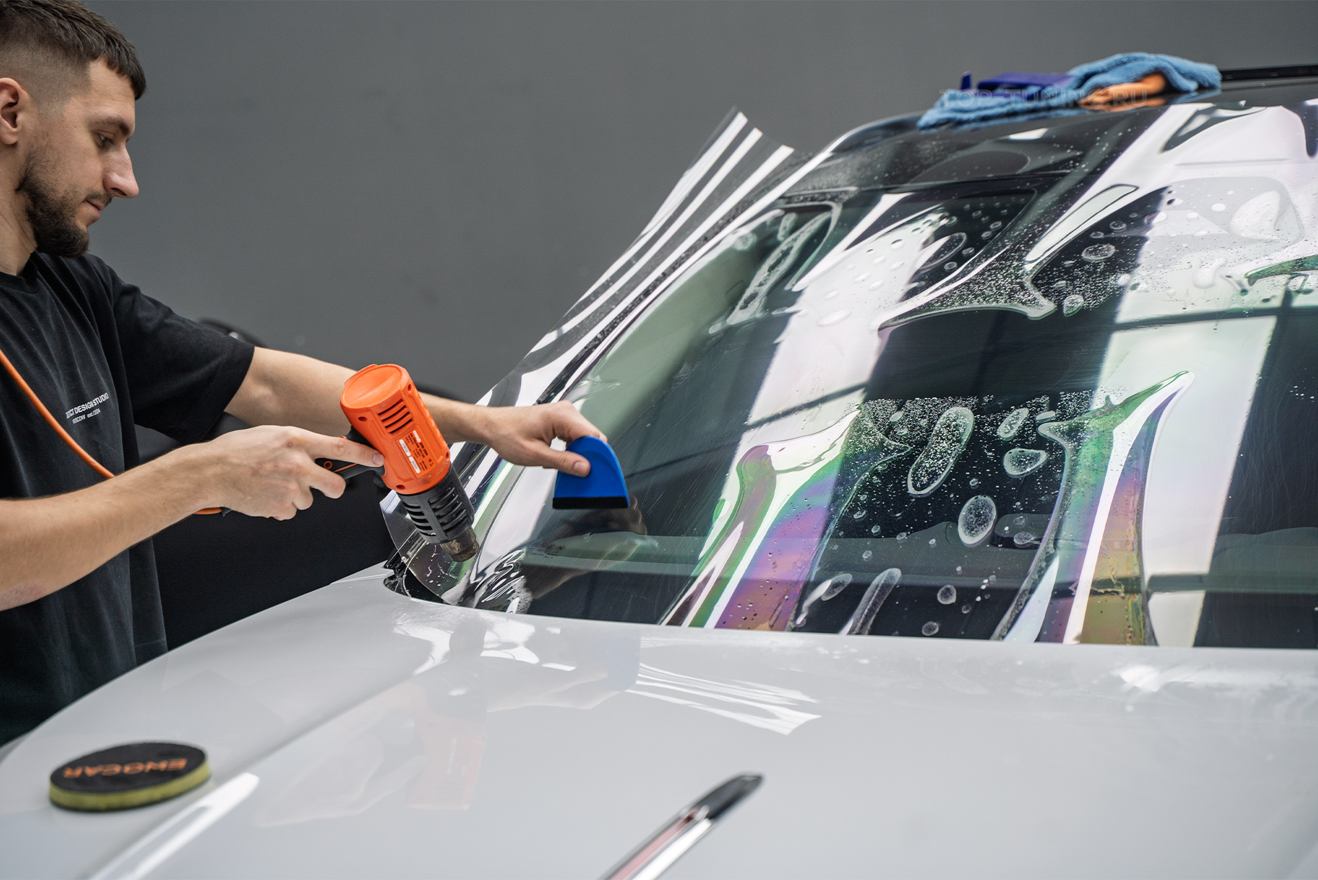 110666 Полная оклейка кузова + доводчики в двери + шумоизоляция дверей Hongqi HS5 2023+