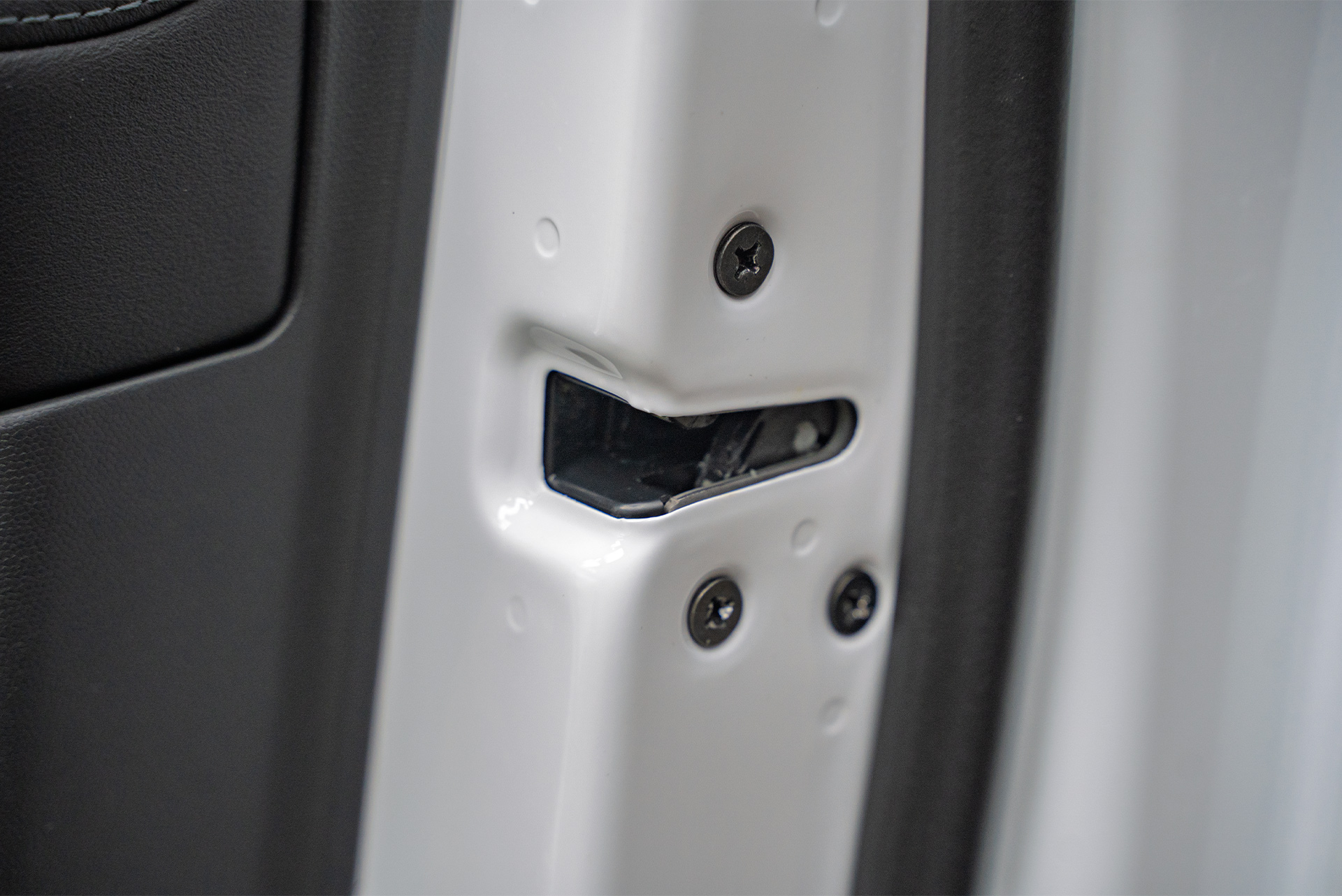 110666 Полная оклейка кузова + доводчики в двери + шумоизоляция дверей Hongqi HS5 2023+