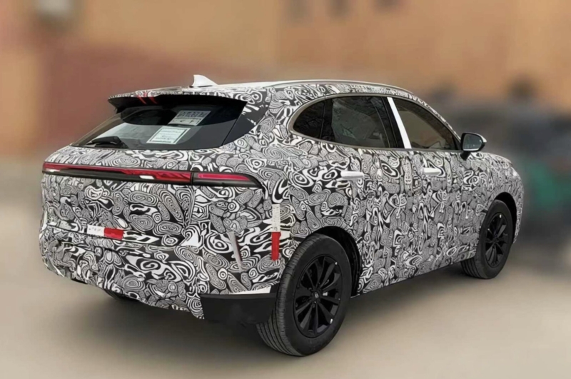 Представлен Tiggo 5L: новый компактный внедорожник Chery с подключаемым гибридом, который дебютирует в 2026 году