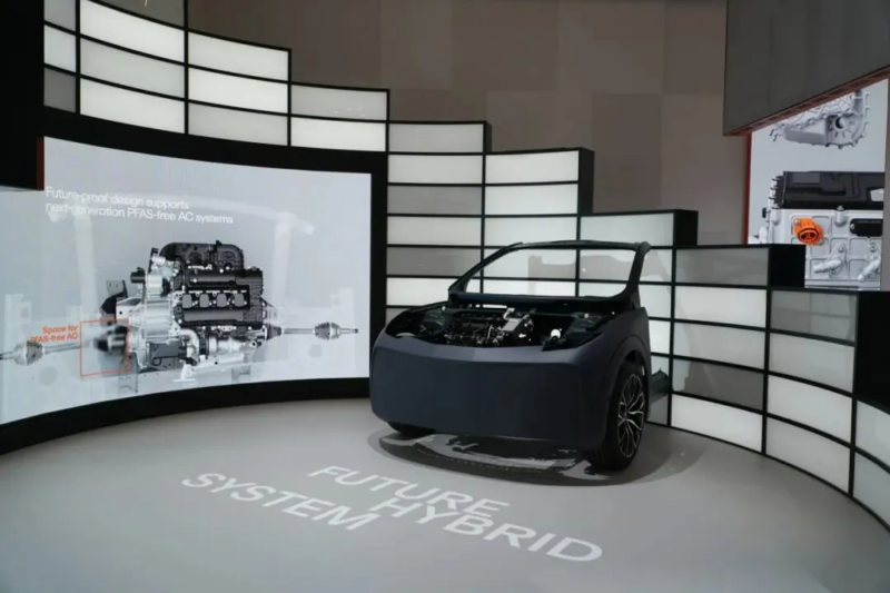 Совместное предприятие Geely и Renault представит гибридную систему для существующих платформ электромобилей в 2027 году