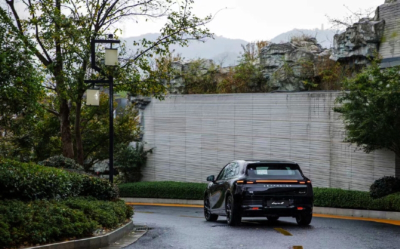 Электрический хэтчбек Leapmotor B05 продается в Китае по цене от миллиона рублей в преддверии глобального роста экспорта