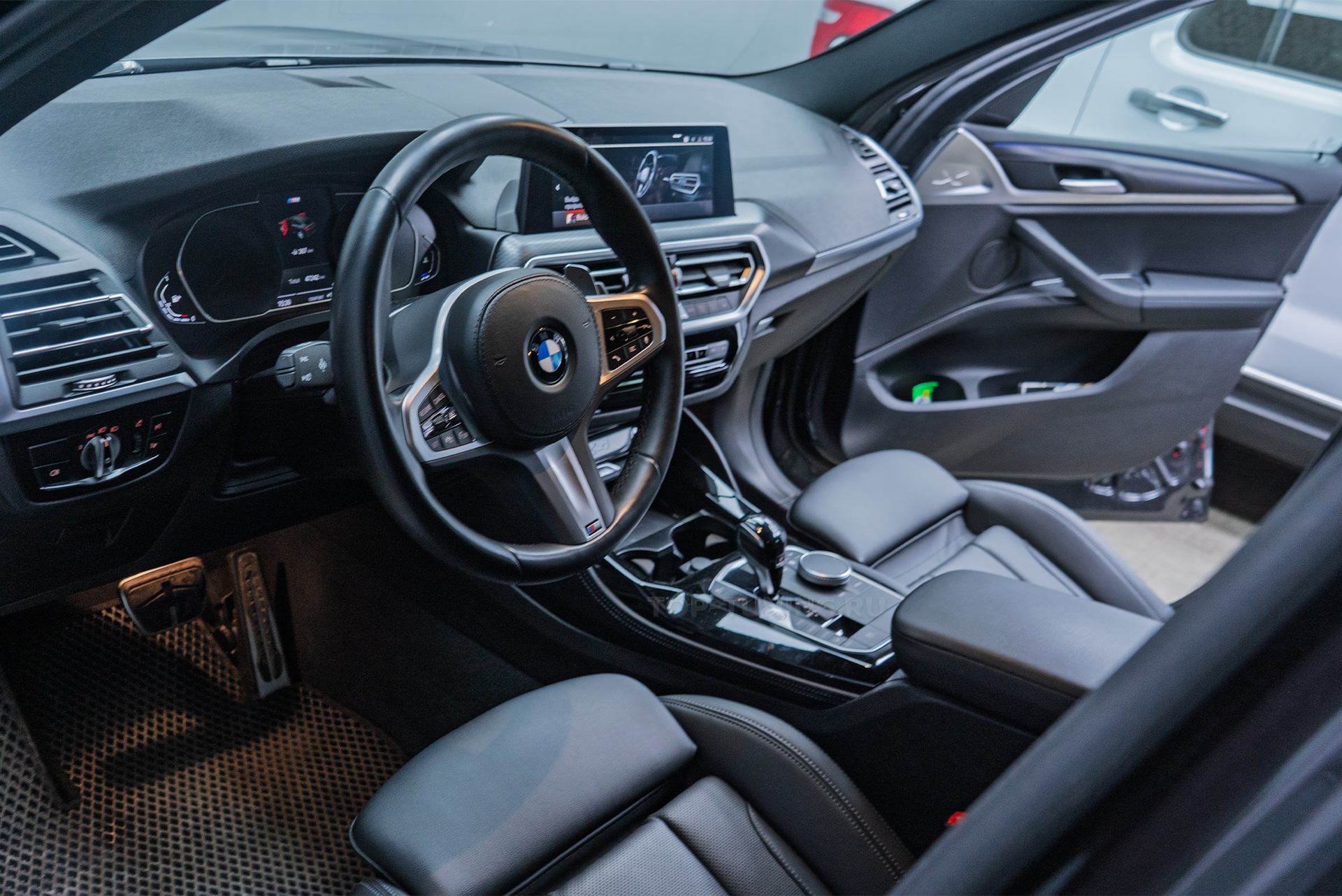 110703 Монтаж электронных доводчиков в двери BMW X4 G02 2022 Монтаж электронных доводчиков в двери BMW X4 G02 2022