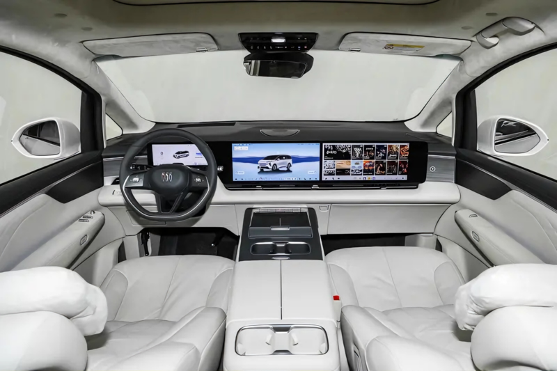 Этот автомобиль, построенный совместным предприятием SAIC и GM, был представлен на Международной автомобильной выставке в Гуанчжоу в 2025 году