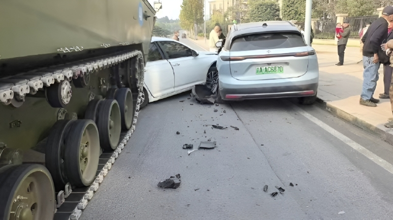 1 декабря в пригороде Шанхая электрический внедорожник-купе Nio EC6 попал в аварию на высокой скорости