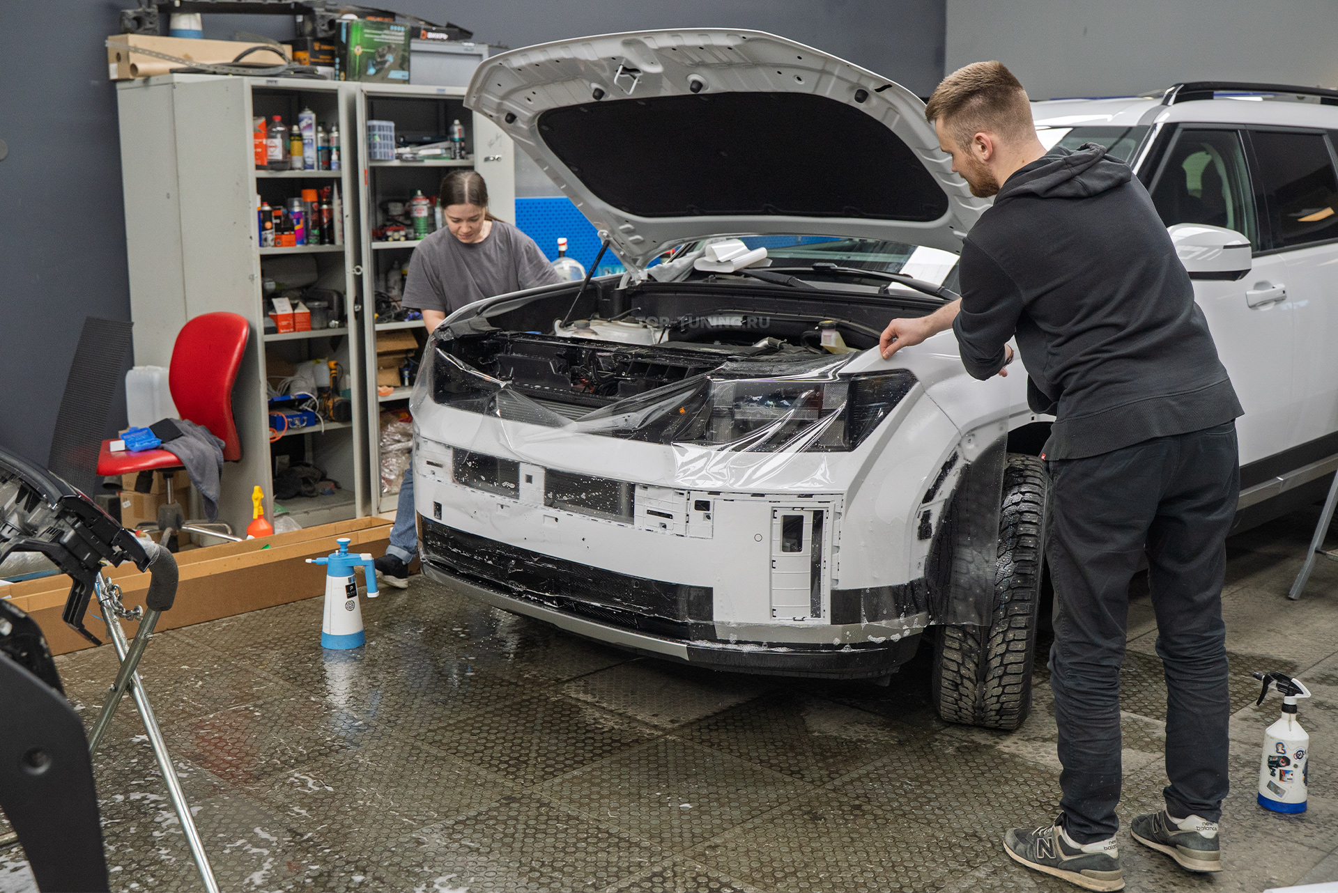 Оклейка зоны риска нового Hyundai Santa Fe 2023+ против сколов и царапин на ЛКП