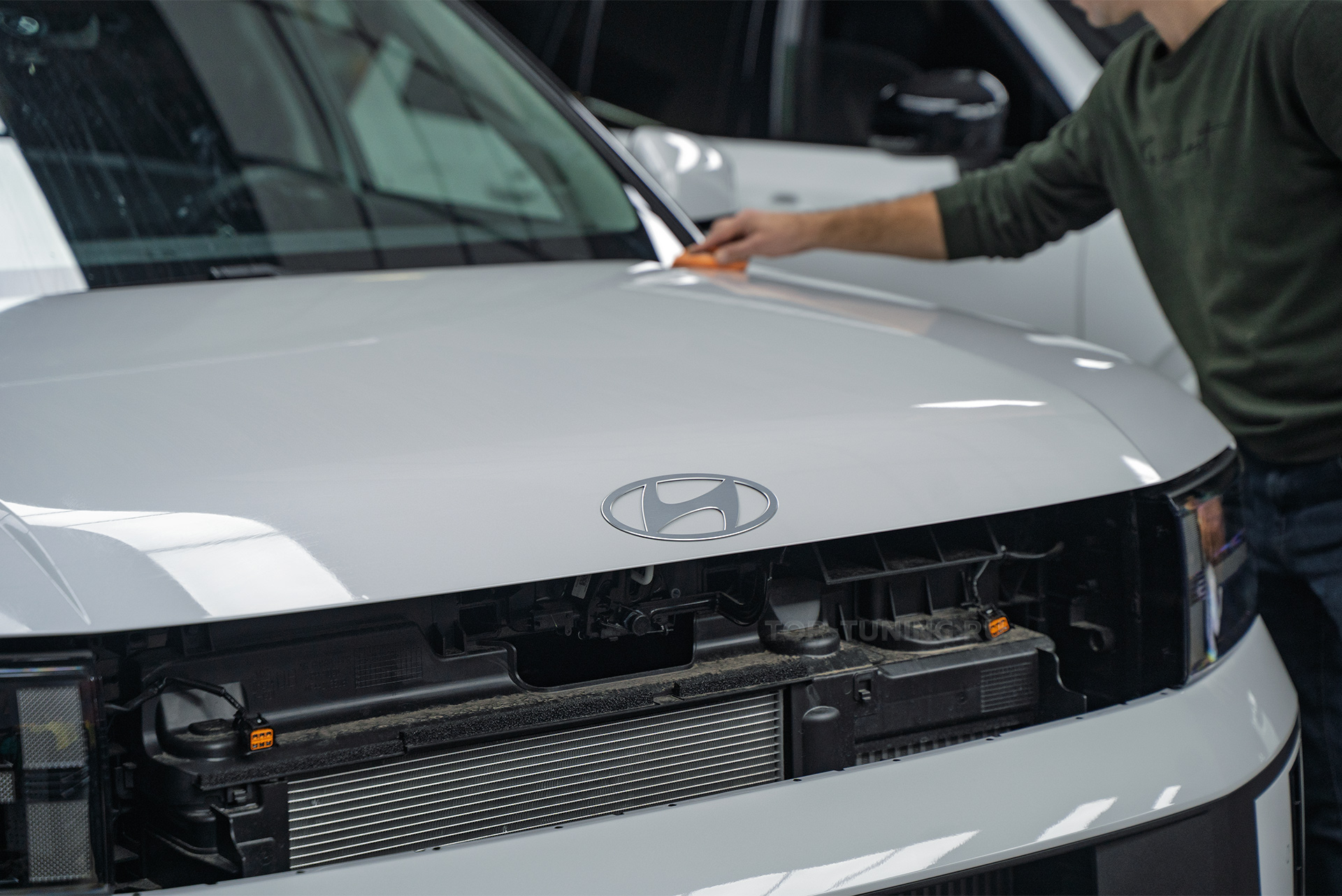 Оклейка зоны риска нового Hyundai Santa Fe 2023+ против сколов и царапин на ЛКП