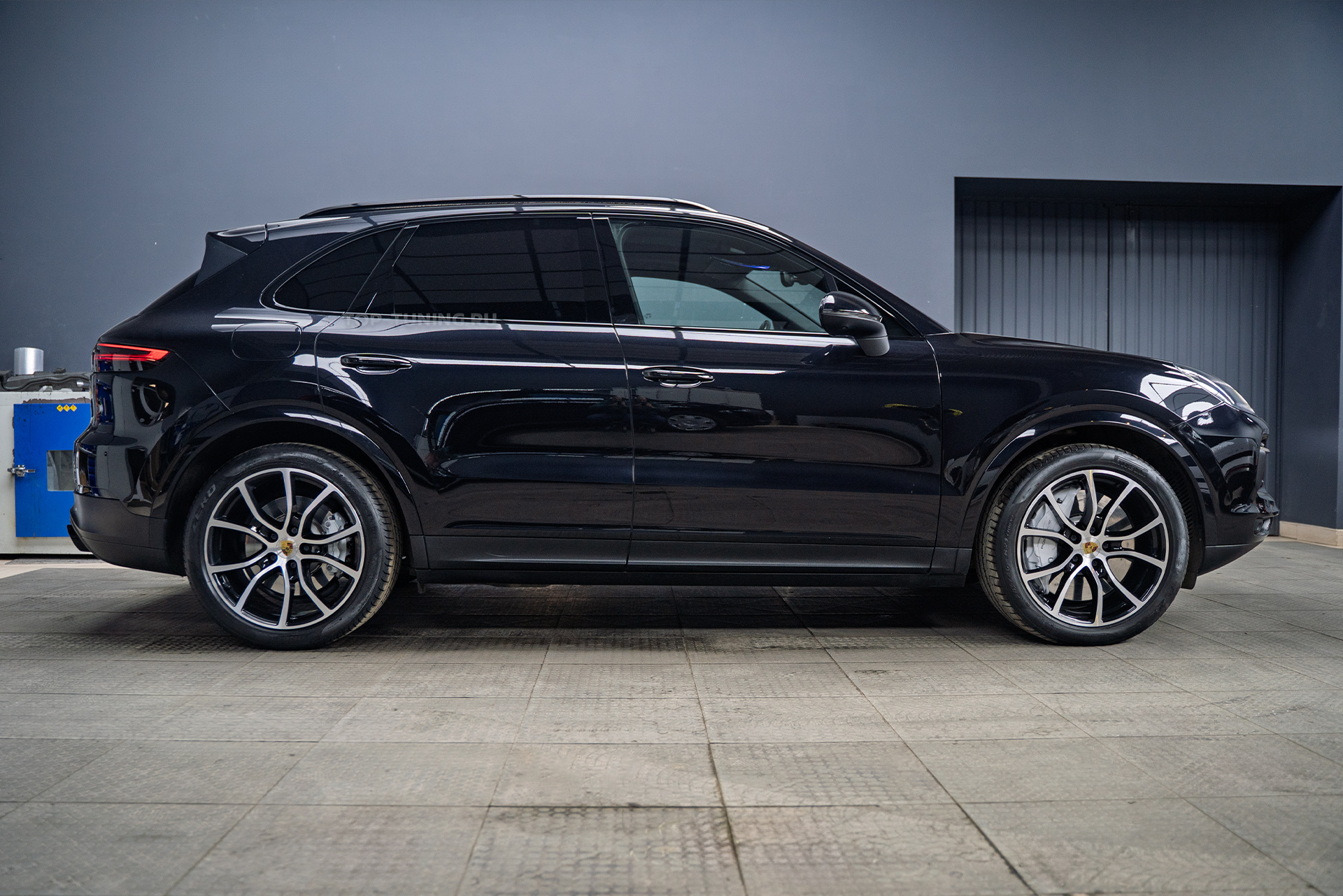 110727 Керамика кузова + оклейка капота и фар Porsche Cayenne III Керамика кузова + оклейка капота и фар Porsche Cayenne III