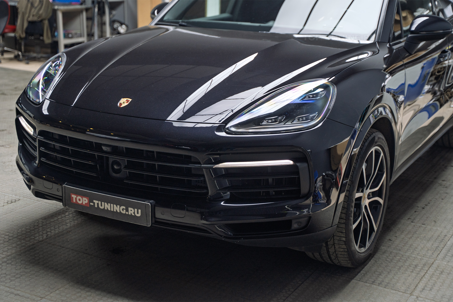 110727 Керамика кузова + оклейка капота и фар Porsche Cayenne III