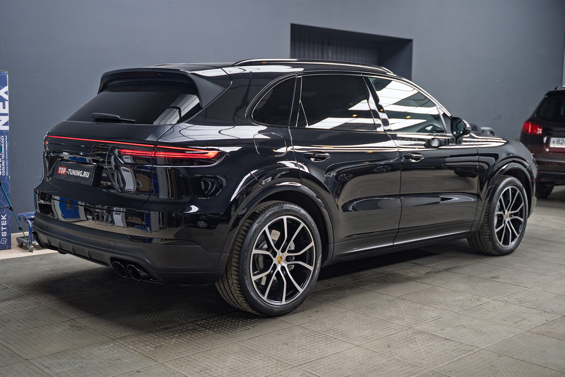 110727 Керамика кузова + оклейка капота и фар Porsche Cayenne III Керамика кузова + оклейка капота и фар Porsche Cayenne III