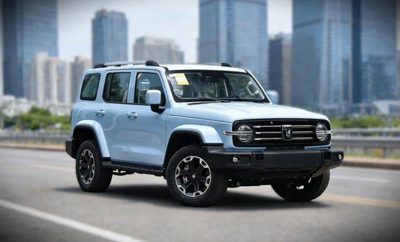 Tank 300 Hi4-T от GWM оснащена аккумулятором CATL и более мощным двигателем стоит от 2,7 млн рублей