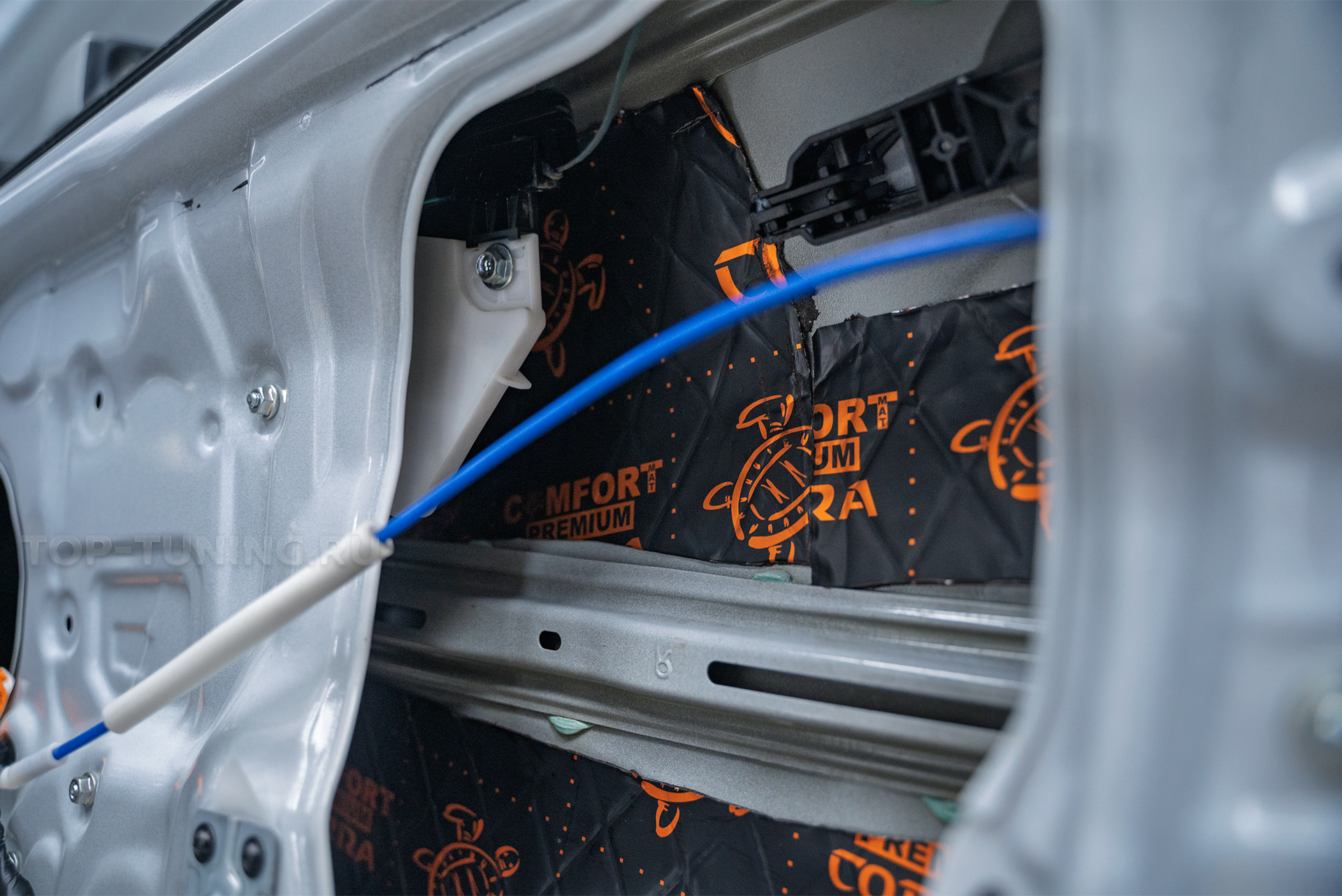 Виброизоляция дверей + атмосферная подсветка салона Hyundai Elantra 2023+ 110750 Виброизоляция дверей + атмосферная подсветка салона Hyundai Elantra 2023+