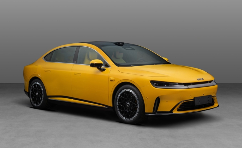 Установленный на крыше лидар указывает на расширенные возможности помощи при вождении.