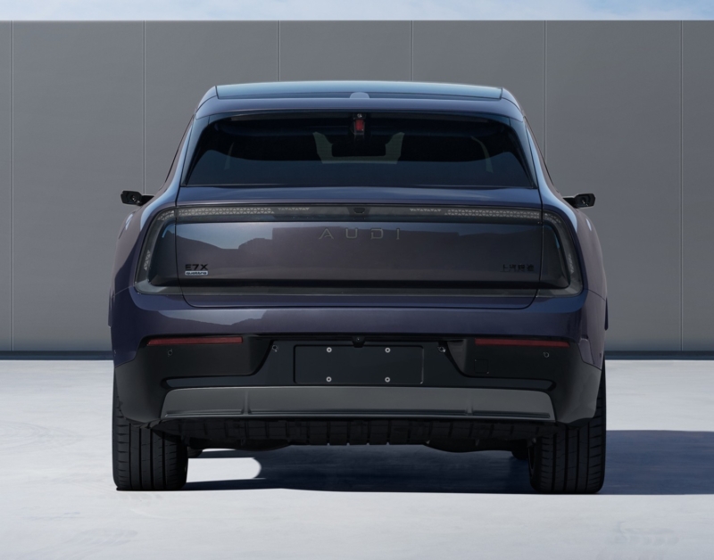 Большой внедорожник AUDI E7X, представленный в Китае, как ожидается, доберется и до Европы