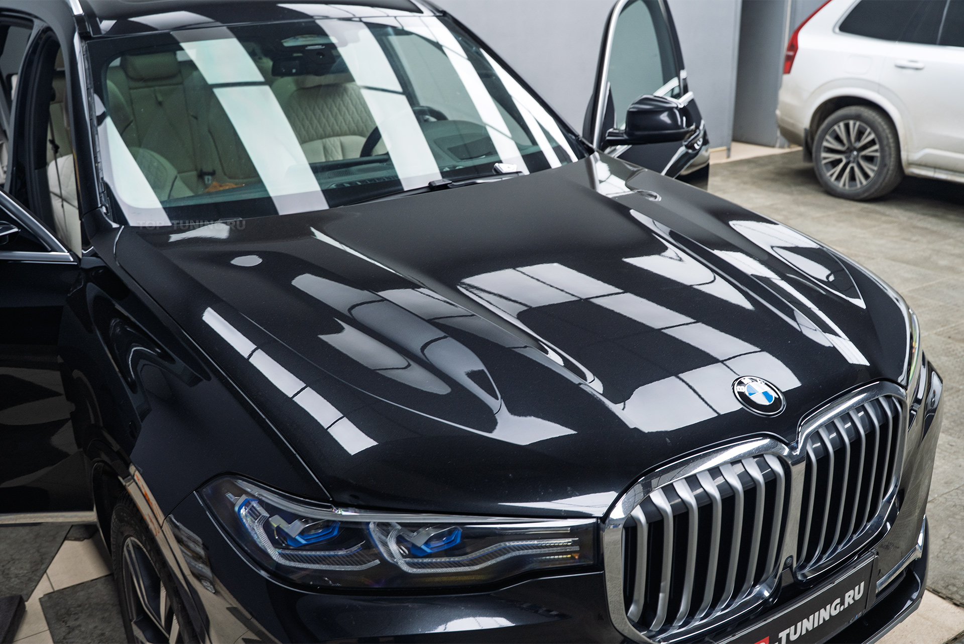 Защита лобового стекла + полная химчистка салона + керамика для BMW X7 G07