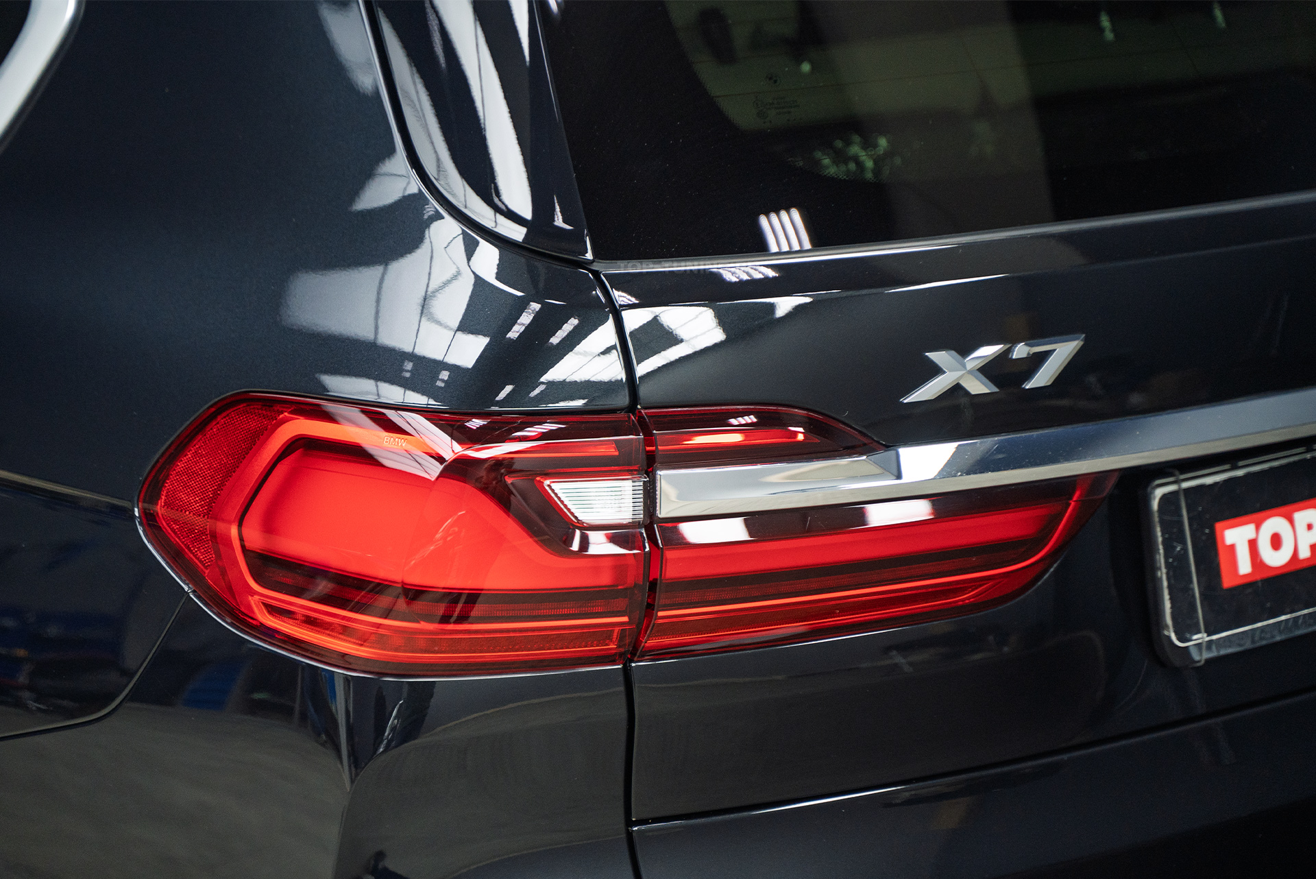 110760 Защита лобового стекла + полная химчистка салона + керамика для BMW X7 G07