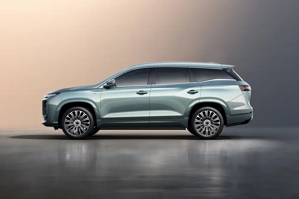 Jetour от Chery выпускает среднеразмерный внедорожник 2026 X90 Pro мощностью 251 лошадиная сила по цене от 1,5 млн рублей