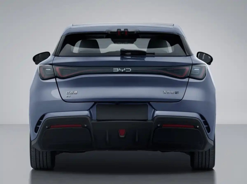 У автомобиля теперь есть двигатель мощностью 200 кВт и 240 кВт (что на 75 кВт больше по сравнению с нынешним топовым двигателем), а также дополнительный лидарный блок, который устанавливается на крыше