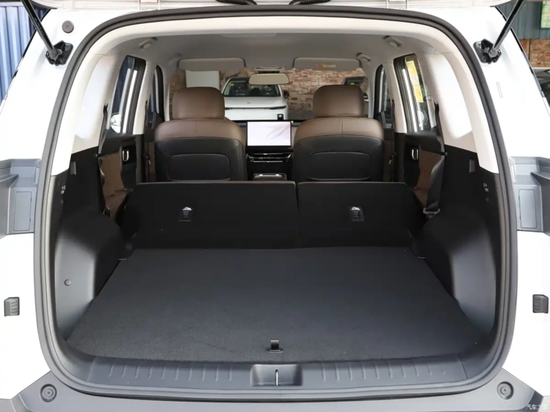 Мировая премьера модели Xingguang 560 состоялась сегодня на Международном автосалоне стран АСЕАН в Гуанси, Наньнин