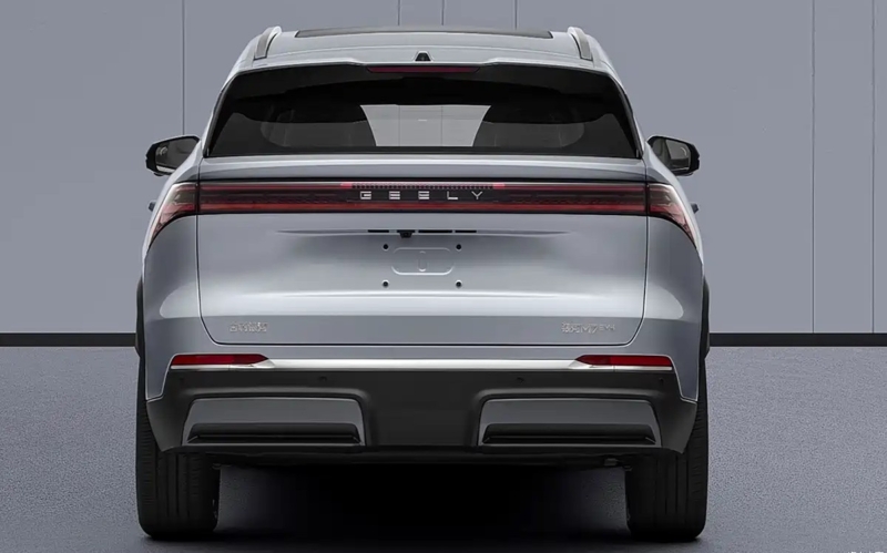 В Китае были опубликованы шпионские фотографии Geely Galaxy M7