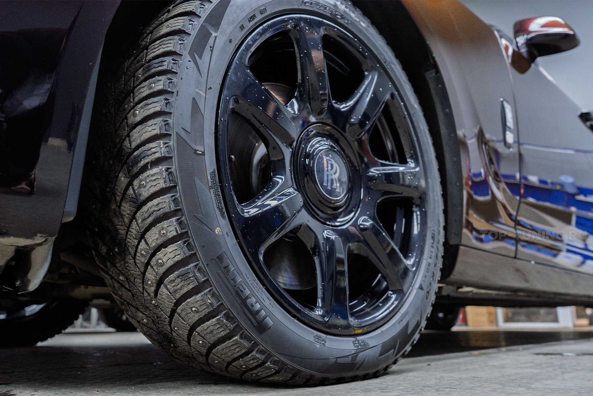 110810 Реклама на авто – оклейка Rolls Royce Wraith Реклама на авто – оклейка Rolls Royce Wraith в Топ Тюнинг Москва