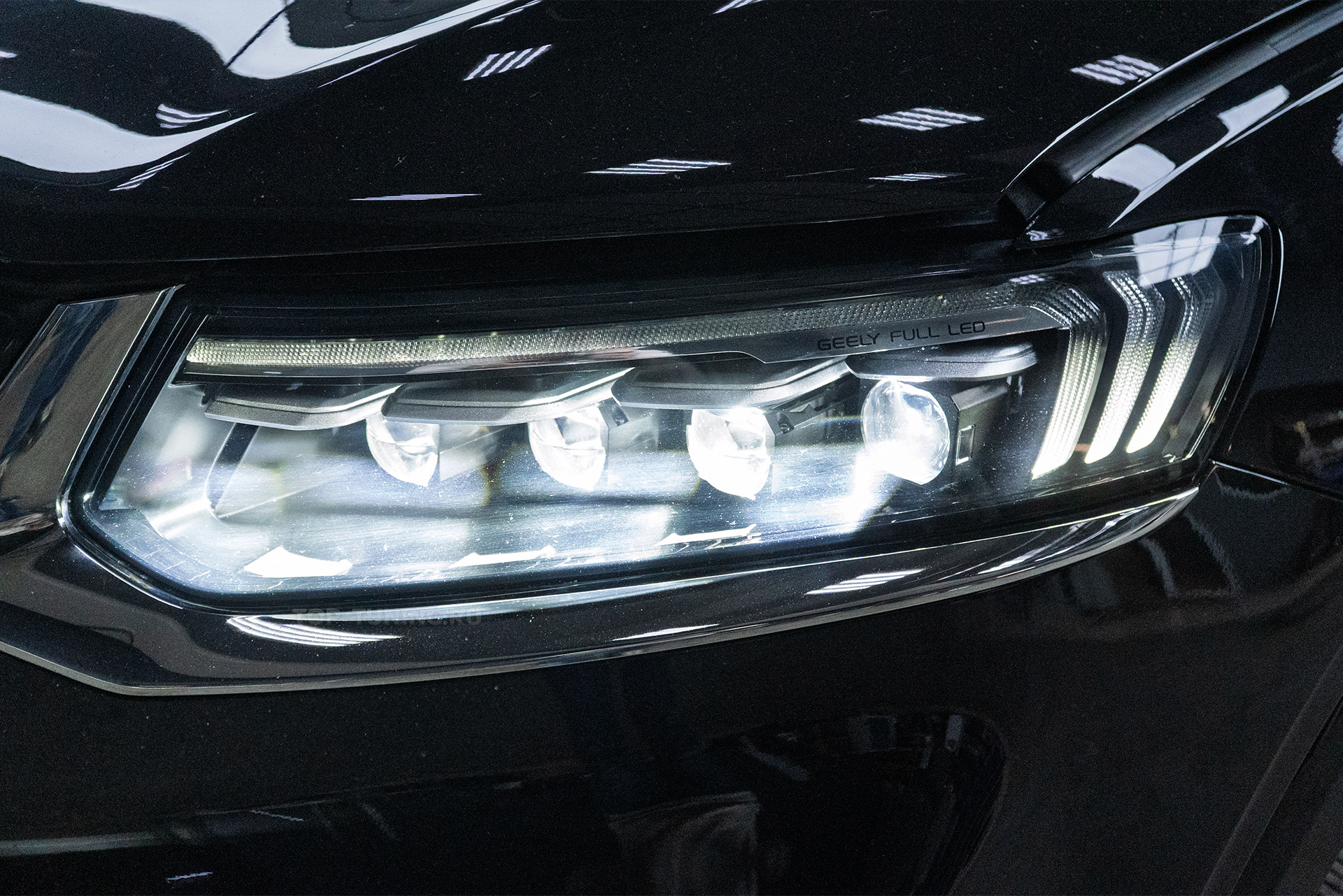 110812 Установка компактных линз Constuctior Beam для Geely Tugella рестайлинг