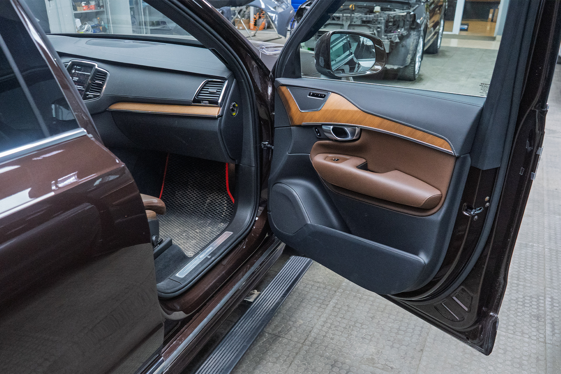 110826 Бесшумные доводчики дверей Smart Lock &ndash; монтаж в 4 двери Volvo XC90 2019-2024