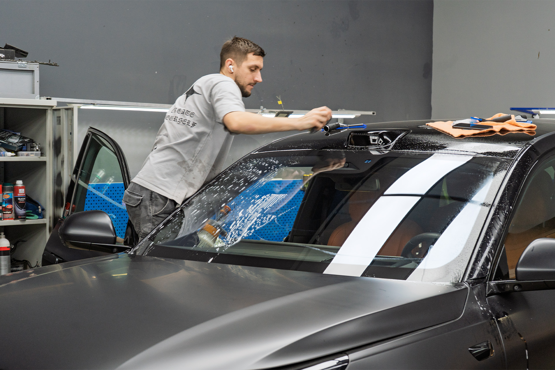 110834 Защита лобового стекла Lixiang L9 пленкой RAYNO Защита лобового стекла Lixiang L9 пленкой RAYNO