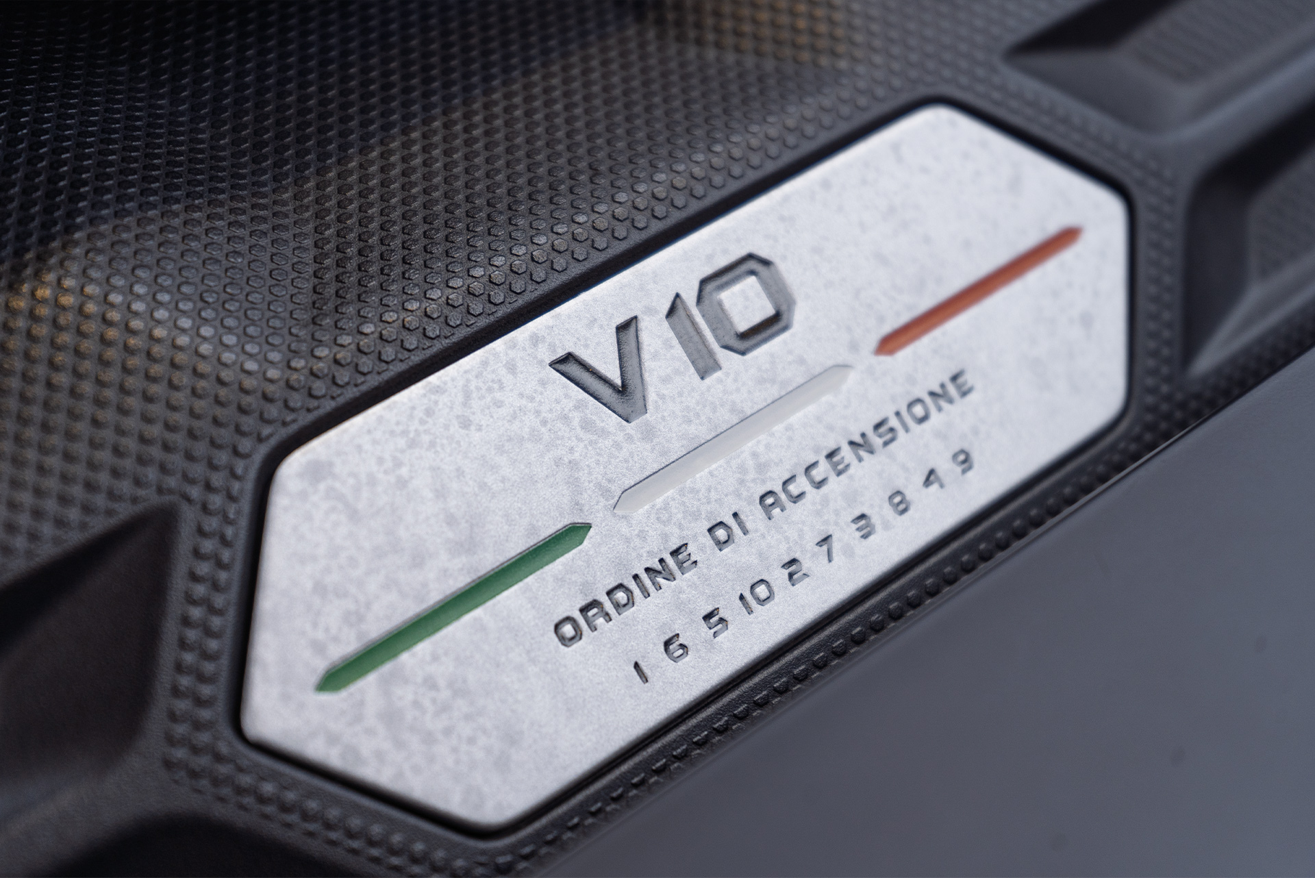 110842 Оклейка Lamborghini Huracan 2024 ливреей – реклама на авто Оклейка Lamborghini Huracan 2024 ливреей – реклама на авто в Топ Тюнинг Москва