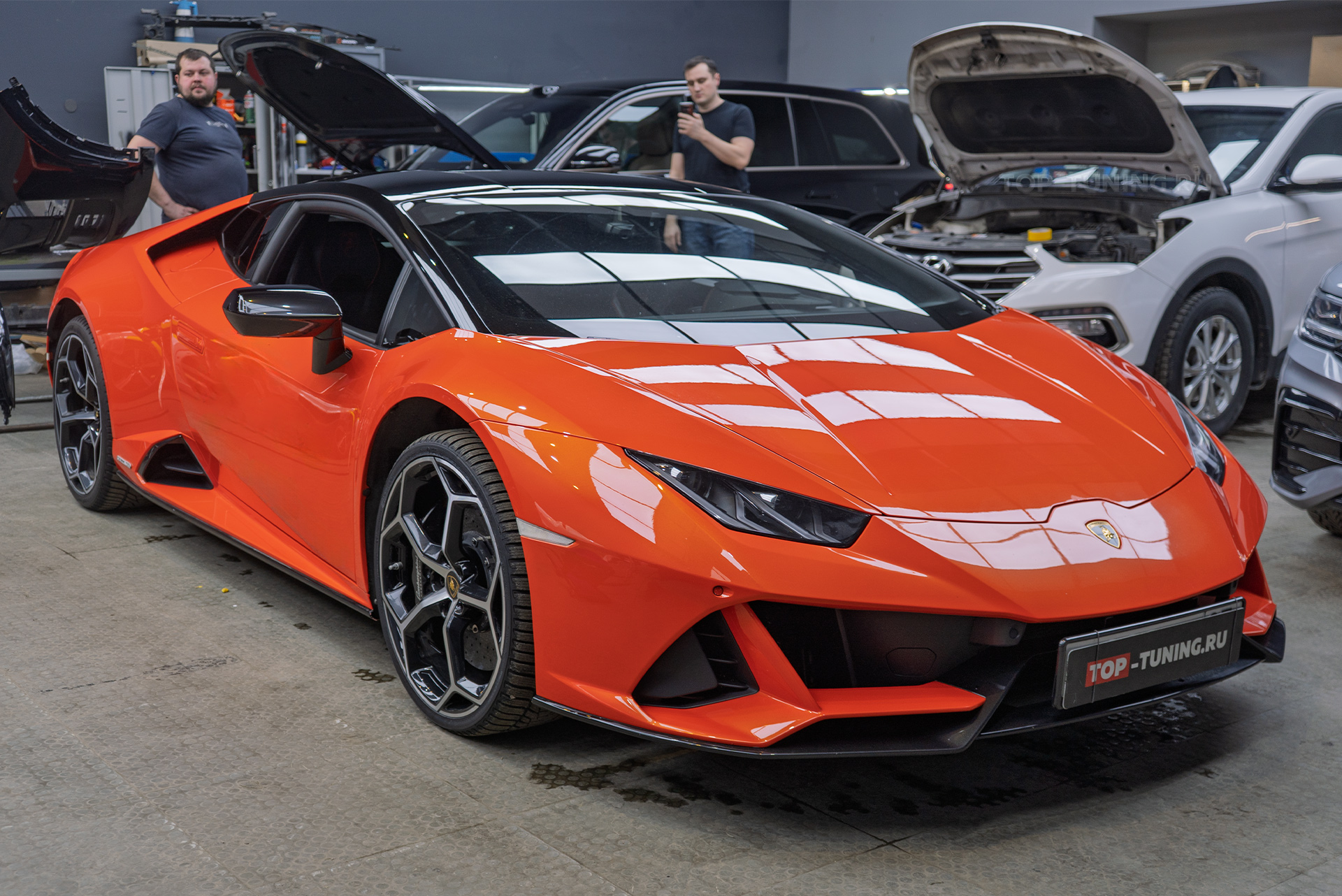 110842 Оклейка Lamborghini Huracan 2024 ливреей – реклама на авто Оклейка Lamborghini Huracan 2024 ливреей – реклама на авто в Топ Тюнинг Москва