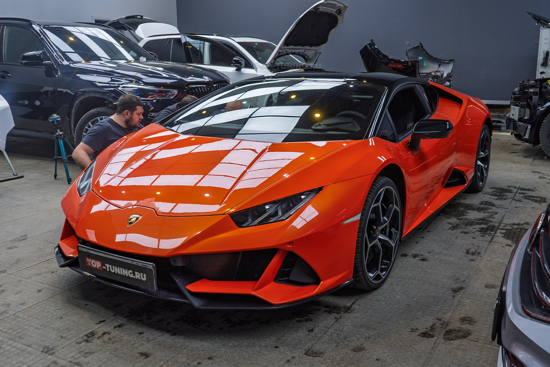 110842 Оклейка Lamborghini Huracan 2024 ливреей – реклама на авто Оклейка Lamborghini Huracan 2024 ливреей – реклама на авто в Топ Тюнинг Москва