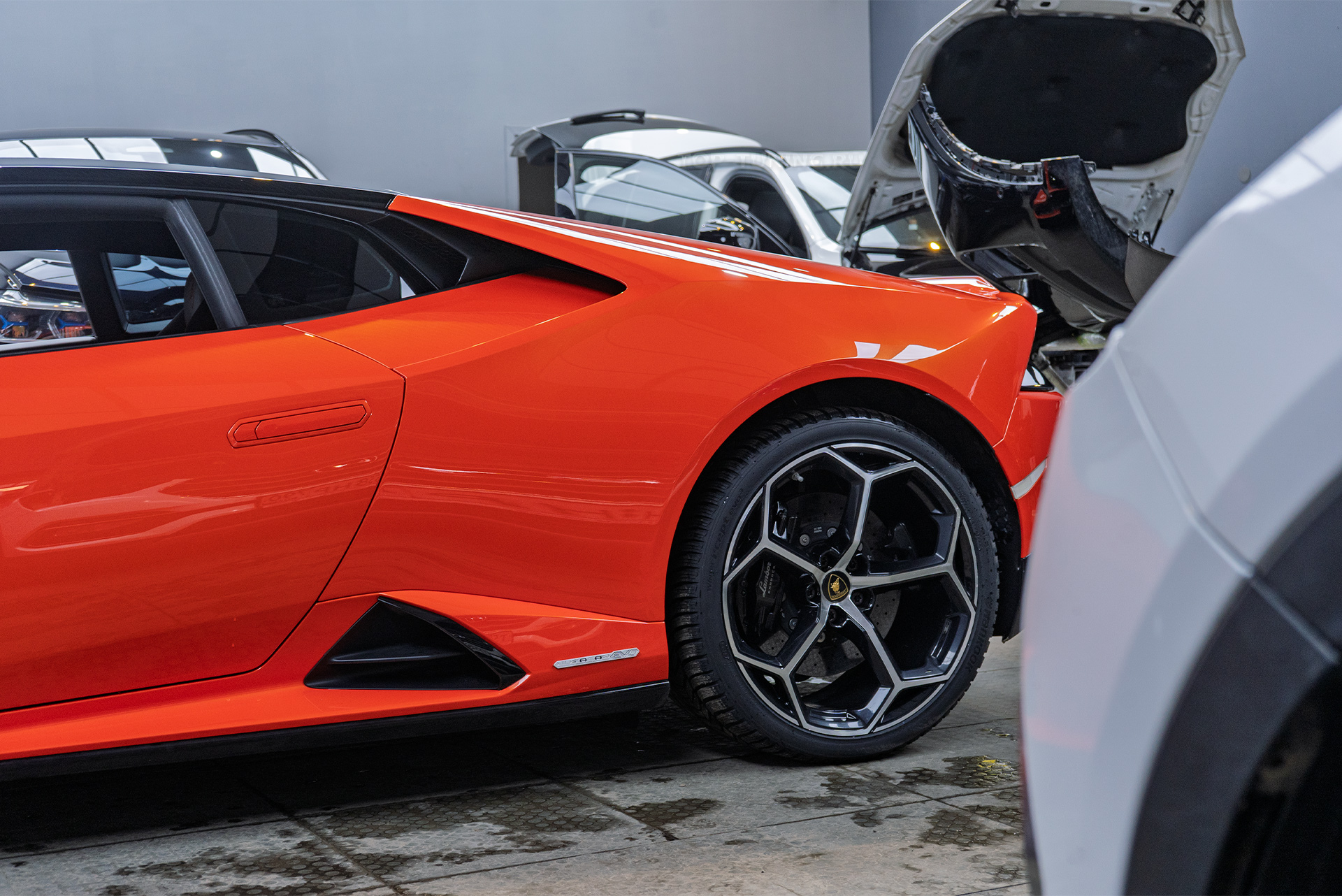 110842 Оклейка Lamborghini Huracan 2024 ливреей – реклама на авто Оклейка Lamborghini Huracan 2024 ливреей – реклама на авто в Топ Тюнинг Москва