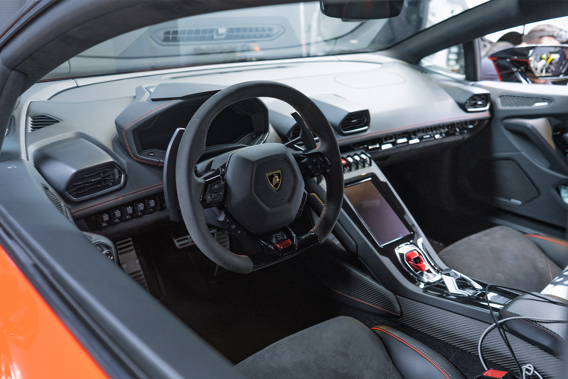 Оклейка Lamborghini Huracan 2024 ливреей – реклама на авто в Топ Тюнинг Москва 110842 Оклейка Lamborghini Huracan 2024 ливреей – реклама на авто