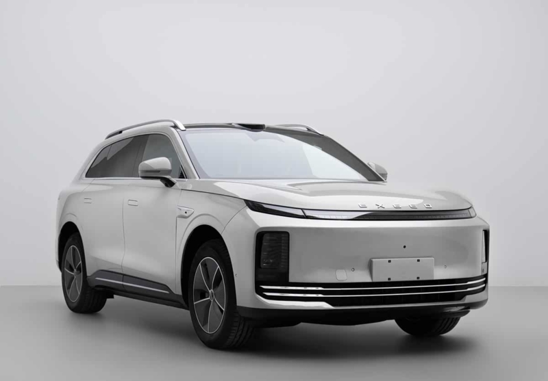 Представлена информация о запасе хода внедорожника Exeed Exlantix ET7 от Chery, запас хода 726 км и аккумулятор CATL NMC емкостью 97,682 кВт*ч