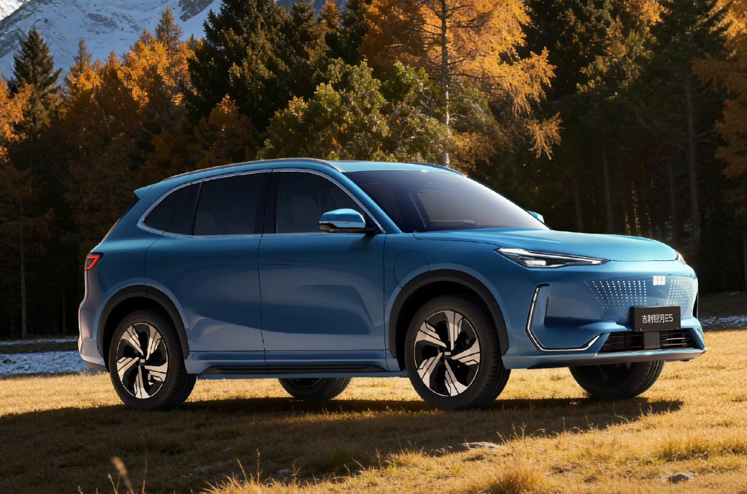 Совокупный объем продаж модели Geely Galaxy E5 превысил 230 000 единиц