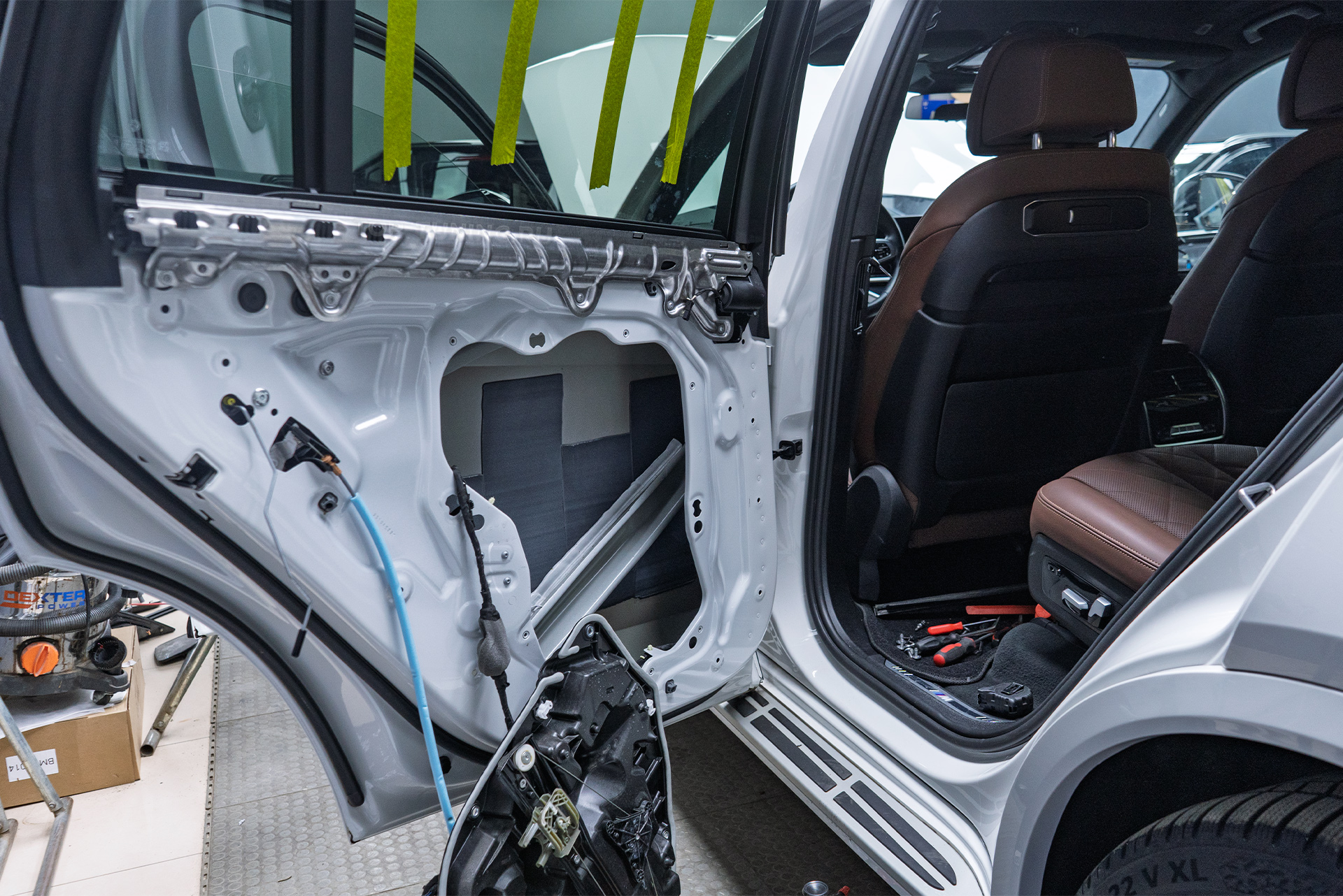 Защита зоны риска + виброизоляция дверей и арок для BMW X7 G07 2022+