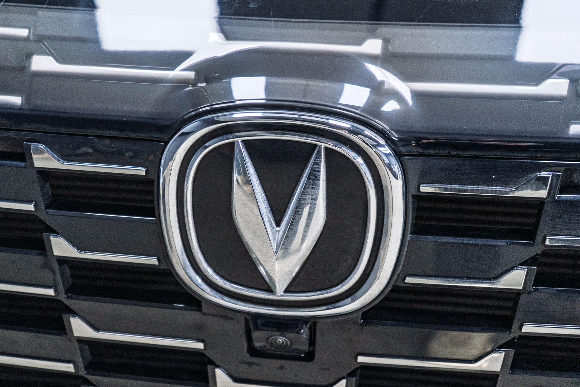 110884 Оклейка зоны риска + тонировка задней полусферы Changan UNI-S