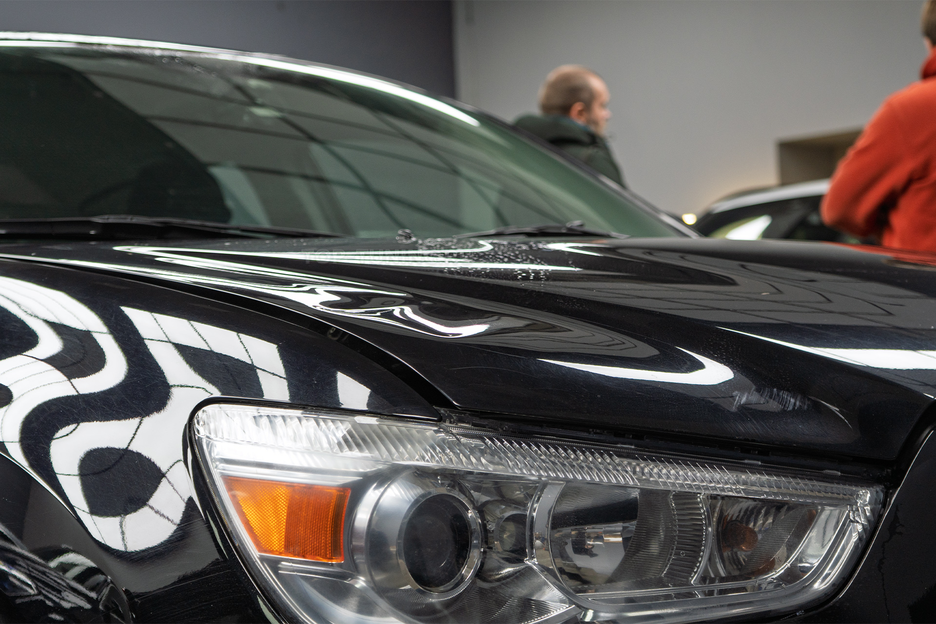 Удаление вмятин PDR на кузове Mitsubishi Outlander и BMW X5 G05