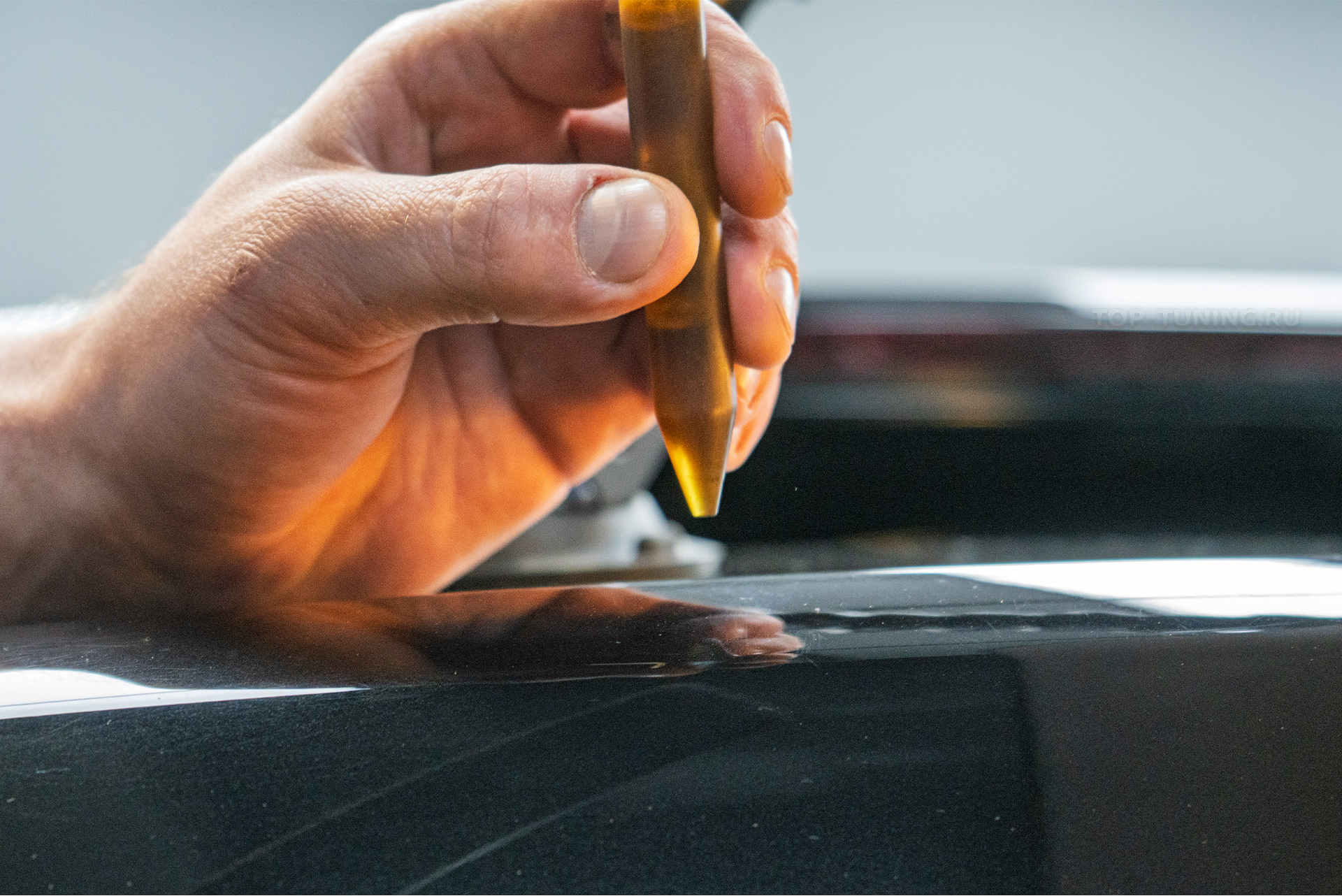 Удаление вмятин PDR на кузове Mitsubishi Outlander и BMW X5 G05