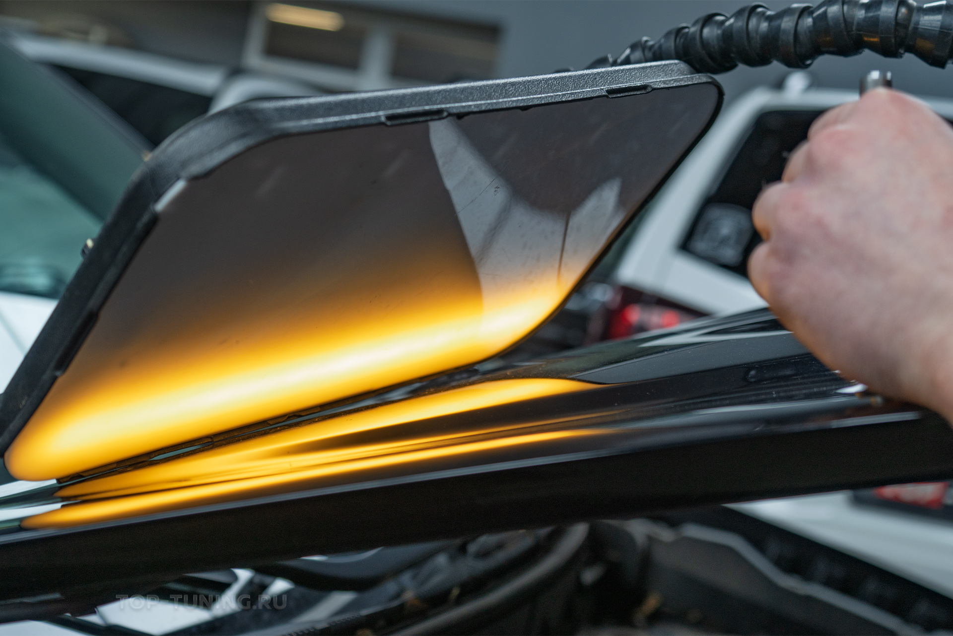 Удаление вмятин PDR на кузове Mitsubishi Outlander и BMW X5 G05